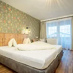 Krone Tirol Hotel