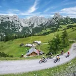 Krone Tirol Hotel