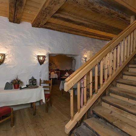 Krone Tirol 3*