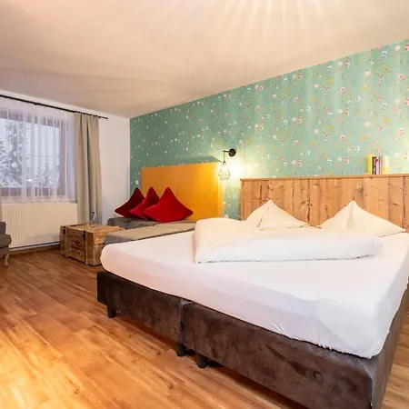 Krone Tirol Hotel