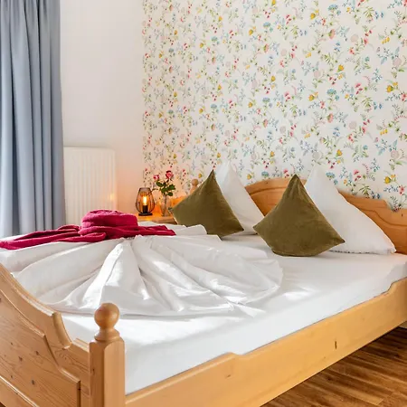 Krone Tirol Hotel