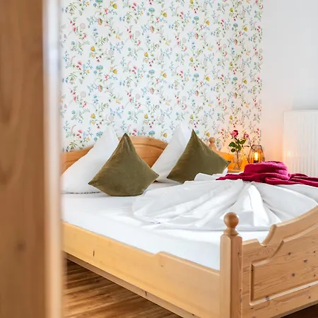 Krone Tirol Hotel 3*