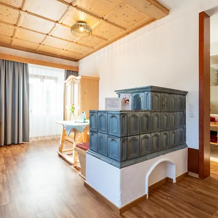 Krone Tirol Hotel