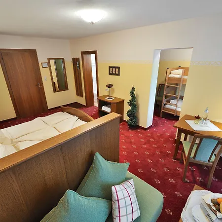 Krone Tirol Hotel 3*