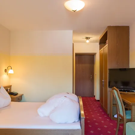 فندق Krone Tirol