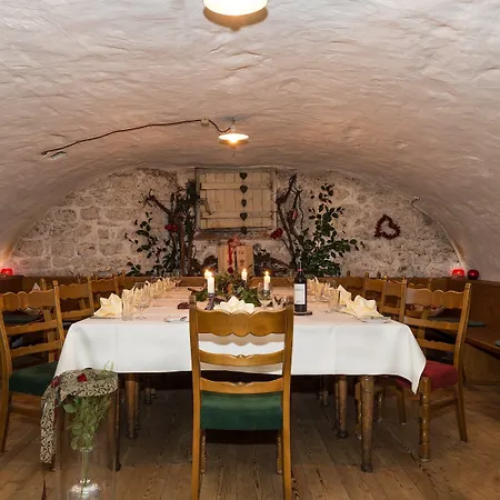 فندق Krone Tirol 3*