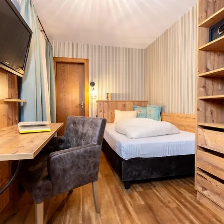 Krone Tirol Hotel 3*