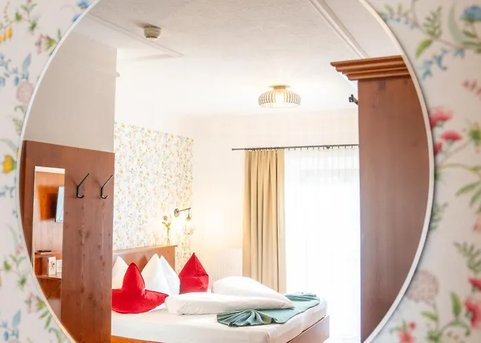 Krone Tirol Hotel 3*