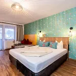 Hotel Krone Tirol 3*