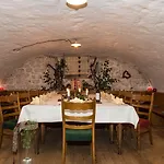 Hotel Krone Tirol 3*