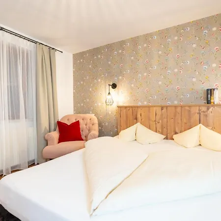 Krone Tirol 3*