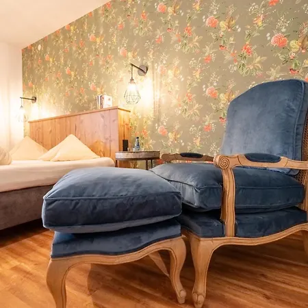 Hotel Krone Tirol 3*