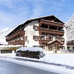 Krone Tirol 3* ロイテ