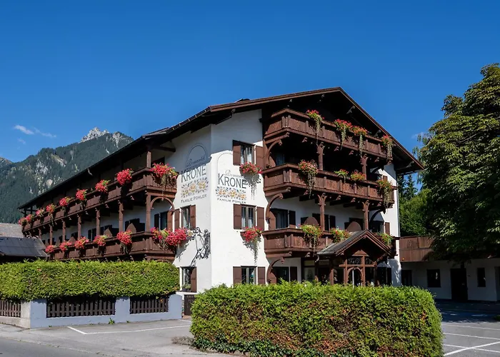 Hotel Krone Tirol 3*