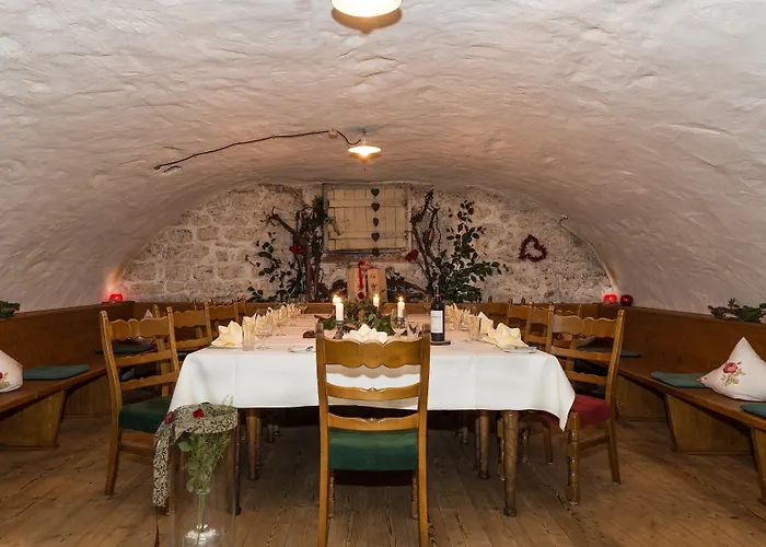 Hotel Krone Tirol 3*